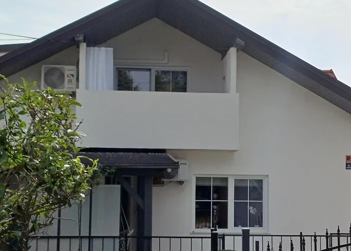 Apartma Spela, Zara